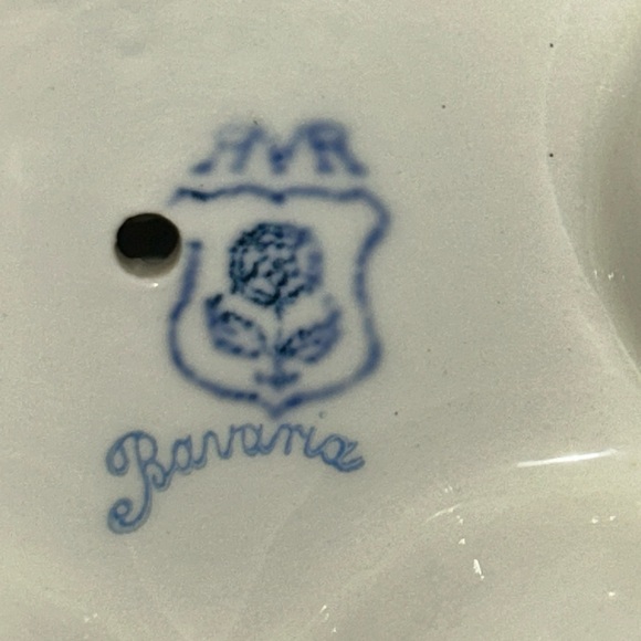 Vintage Bavarian Ceramic Egg Holder with Bird Design - Picture 6 of 6